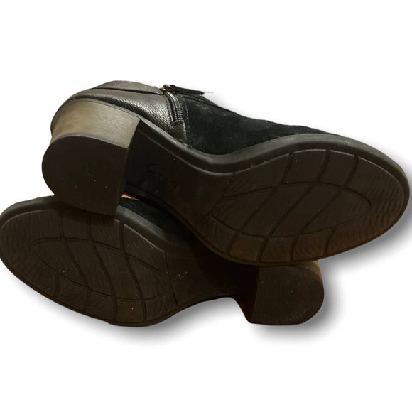 Clarks Enfield Canal Black Suede Side Zip Heeled Booties - Picture 5 of 10